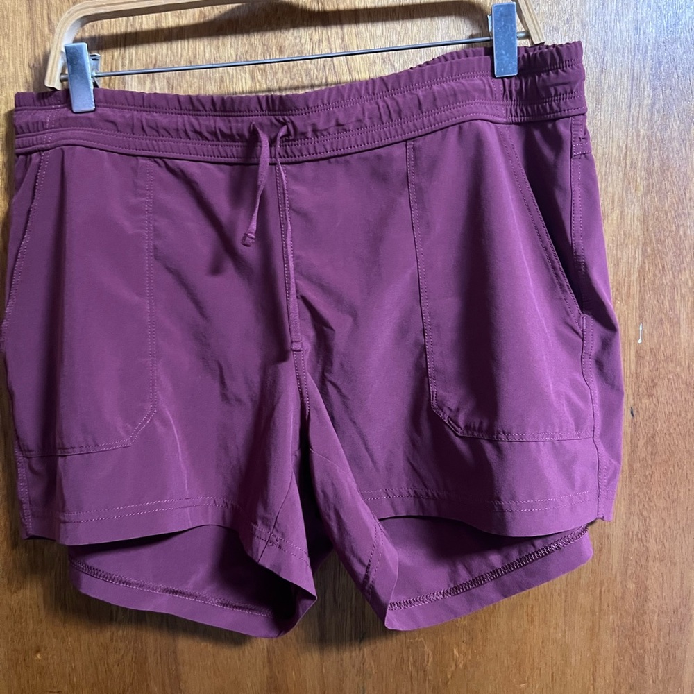Kuhl Women's red Shorts